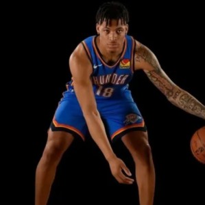 开云体育官方网站-山东官宣新小外！约翰逊攻坚强悍能内能外，防守全面，值得期待！