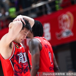 kaiyun sports-早日康复！郭艾伦重伤退场 15分钟7中3拿到7分2助